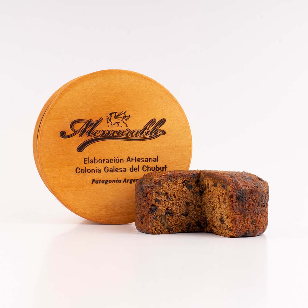 Patagonian Fruit Cake (Torta Galesa) - 300 gramos en Caja de Madera Redonda
